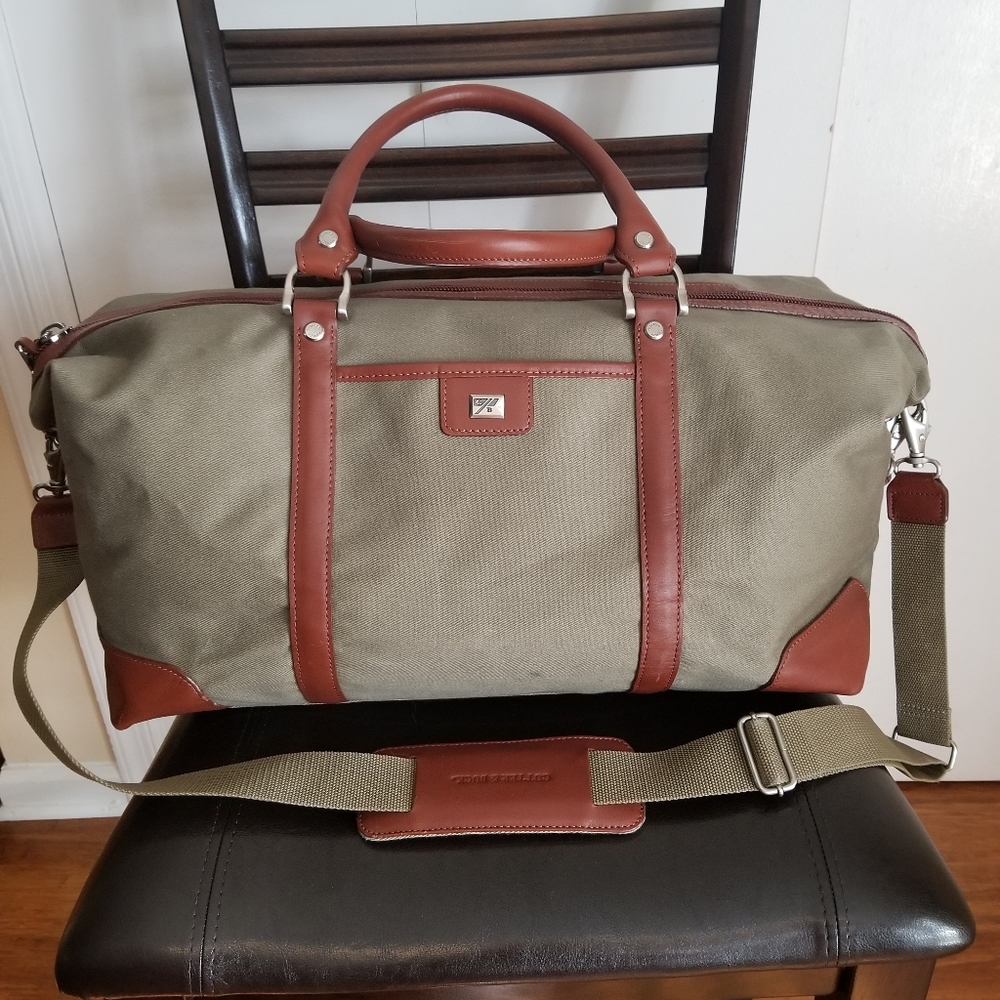 Cutter & Buck Leather/Canvas Weekender Travel Bag.